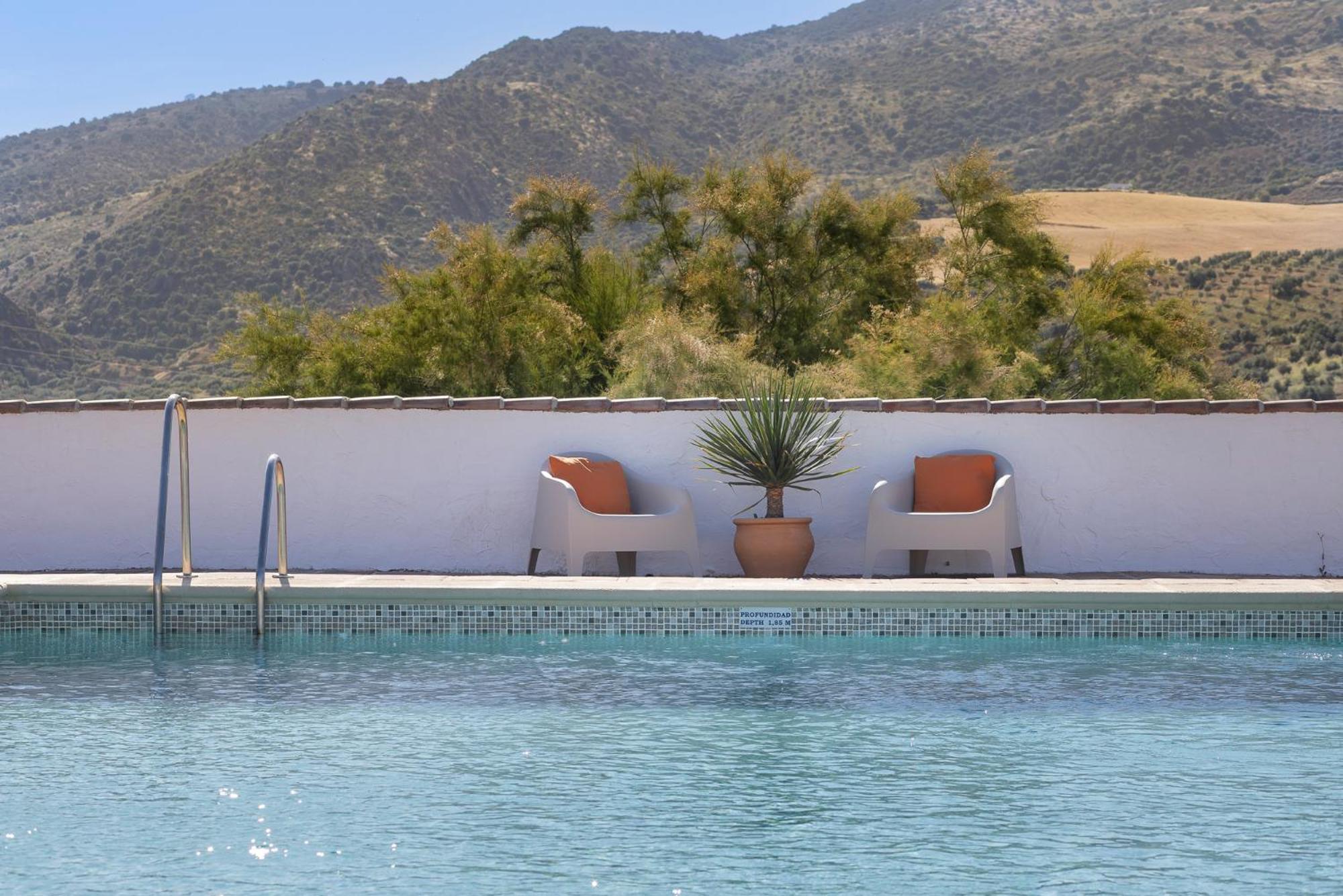 Boutique Cortijo Valverde Bed & Breakfast *